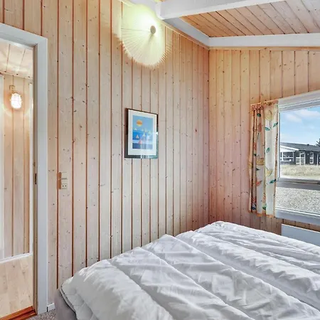 Dom wakacyjny Amazing In Hvide Sande With Sauna Bjerregård