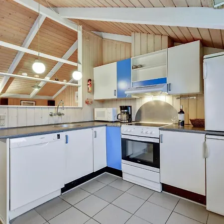 Dom wakacyjny Amazing In Hvide Sande With Sauna *